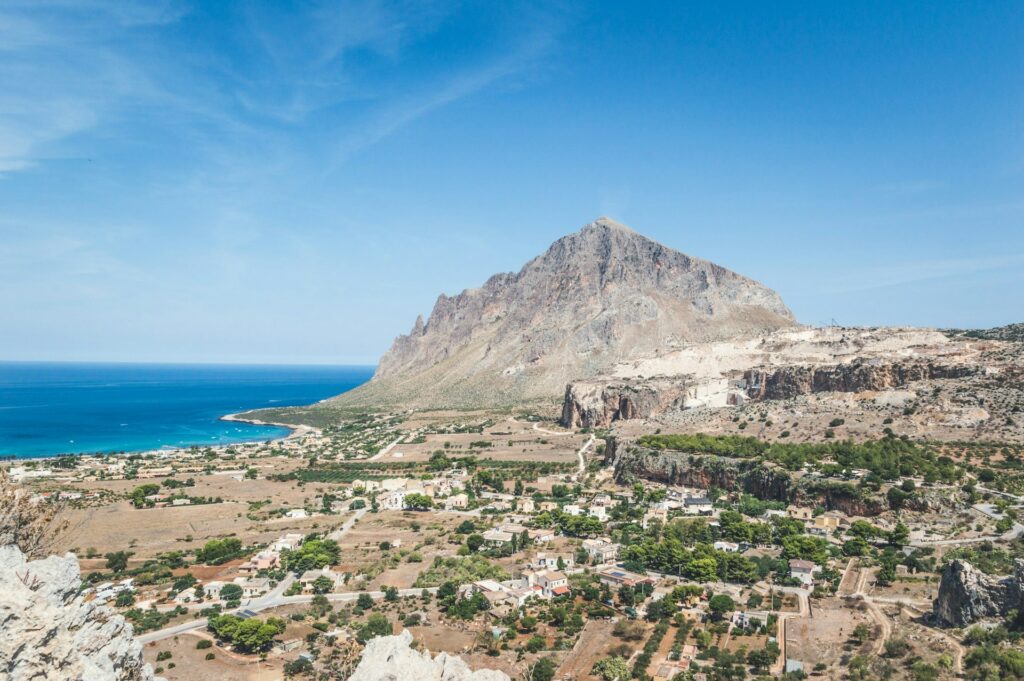 Il rapporto tra cambiamenti climatici e siccità in Sicilia e Sardegna